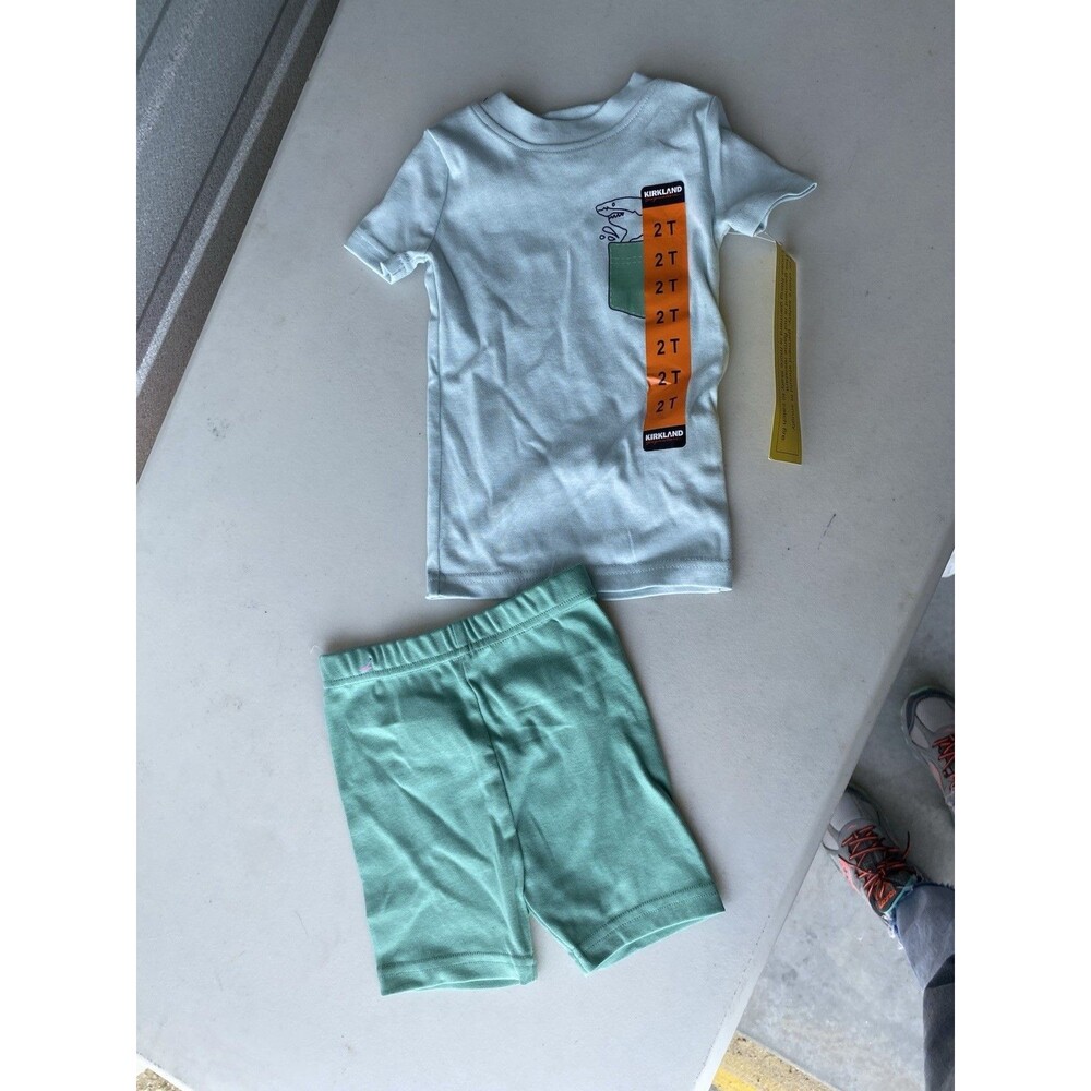Kirkland Signature Boys 2T Pajamas 2pc Set Shark Pocket Snug Fit NWT